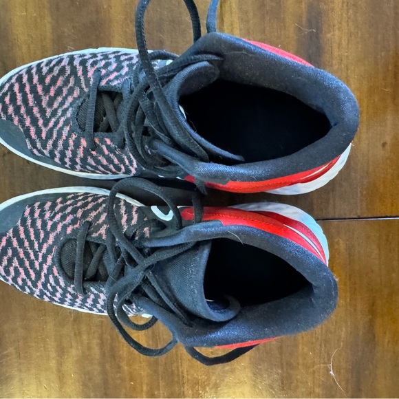 Youth Nike KD Trey 5 V111 Basketball Shoes. - Picture 4 of 11